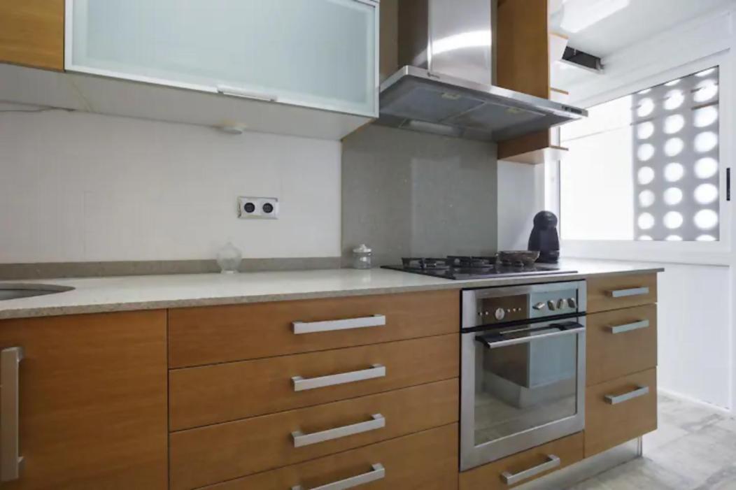Apartamento Playa Con Piscina Parking Y 2 Habitac Кастелдефелс Екстериор снимка